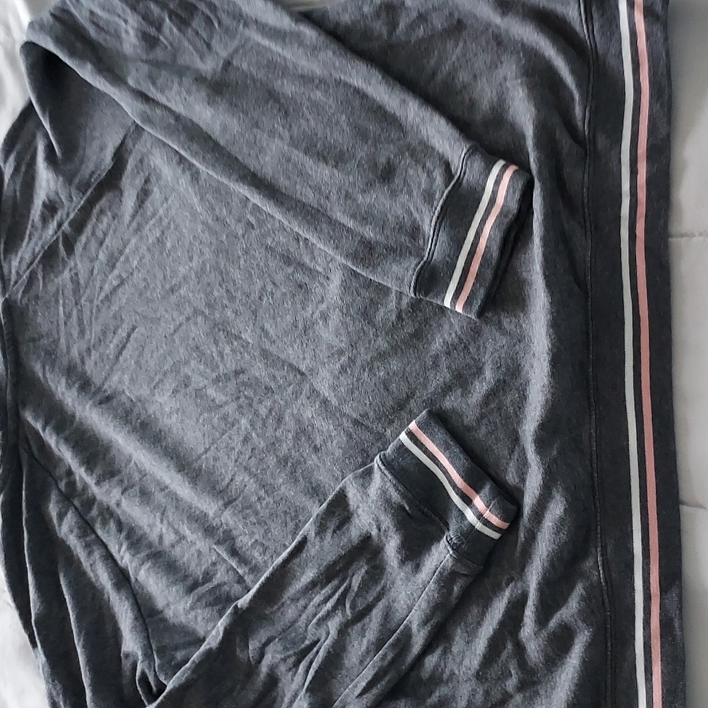 Nike EUC Gray and pink lightweight sweatshirt 💕 size Medium - Picture 8 of 11